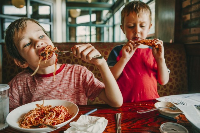 How to Find Kid-Friendly Restaurants: Expert Tips and Tricks