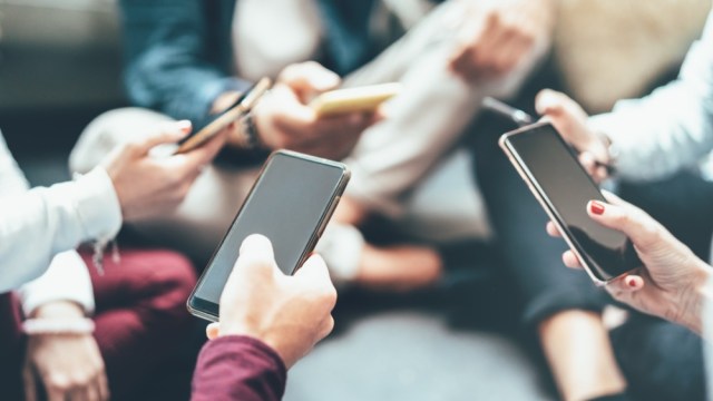 A Comprehensive Guide to Choosing a Reliable Mobile Network